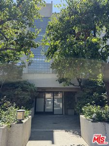 3561 Clarington Ave APT 103