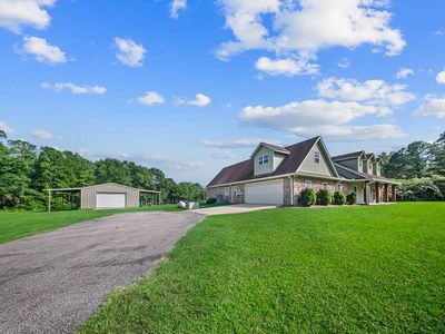 900 Tom Low Dr