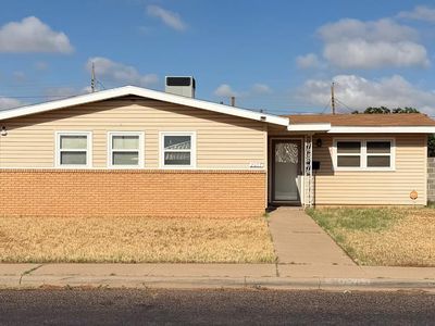 2701 Englewood Ln