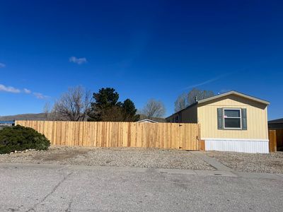 713 Apple Ave