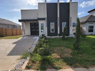 5066 Luna Grande Loop