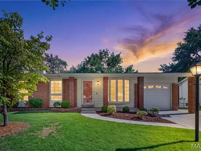 2229 La Cuesta Dr