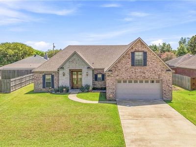 5221 Bluebird Ln