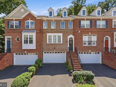 20200 Center Brook Sq