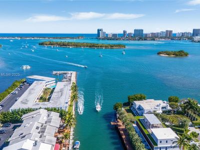 2700 NE 135th St APT 32