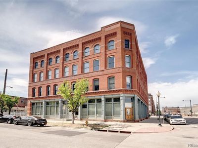 2560 Blake Street #203