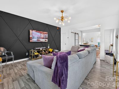 1031 Plaza Walk Dr