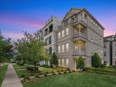 3709 Somerset Commons Ln