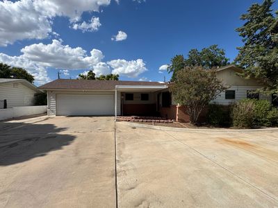 1108 E Lincoln Rd
