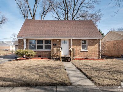 10925 Lyman Ave
