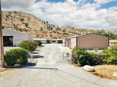 2430 Commercial Ave