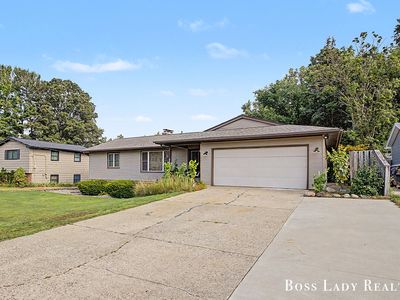 3525 Yellowstone Dr SW