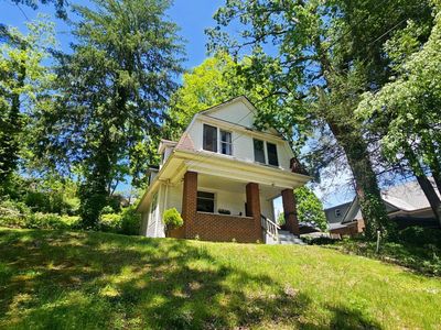 736 The Terrace St NW