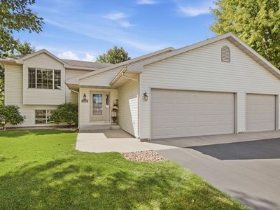 1120 Applewood Ct
