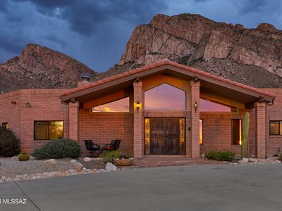 1060 E Canada Vista Pl