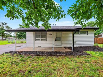 806 N Arapaho Ave