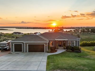 446 SE Viewmont Drive