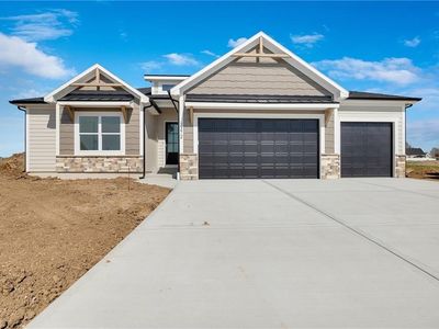 2345 NE Colonnade Ave