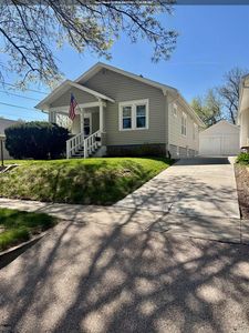 3310 Ridge Ave
