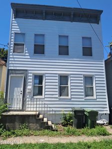 9 Oak Street