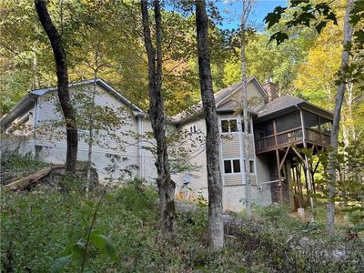 5321 Howards Creek Road