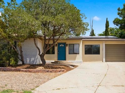 1906 Adonis Ct NE