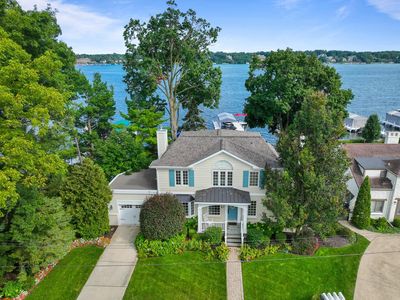 1530 Lake Shore DRIVE