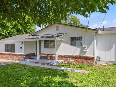 241 Ascot Ave