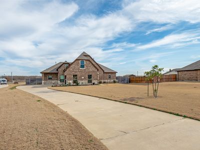 515 Meadowview Ln
