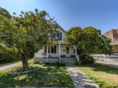 415 E 1st South St