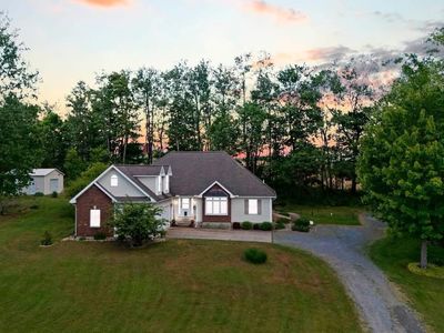360 W Hepburnia Rd
