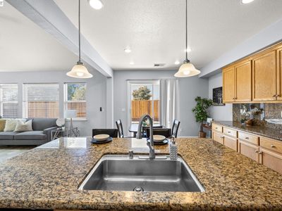 Property at 257 Orchid Ln, Patterson, CA