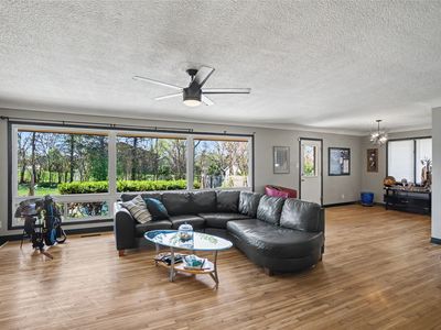 7402 Oak Brook Dr
