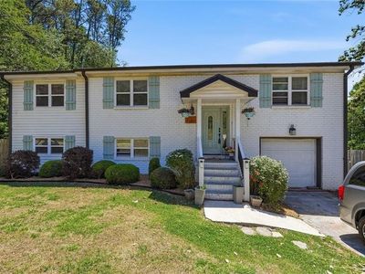 4400 Twin Creek Dr NE