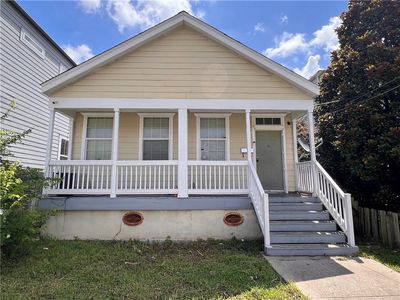 2433 Amelia St