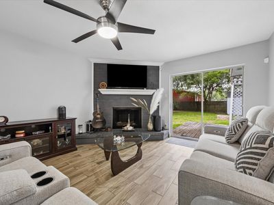 Property at 2907 Arkansas Ave, Dickinson, TX