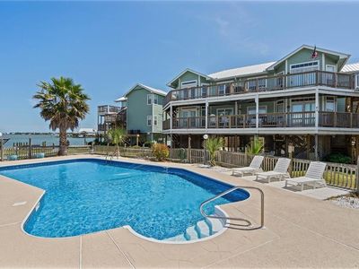 528 Lemoyne Dr #2B