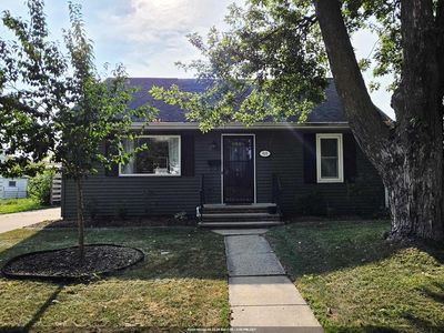 919 N Sharon St