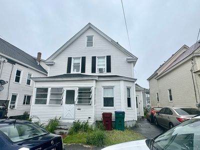 225 White St