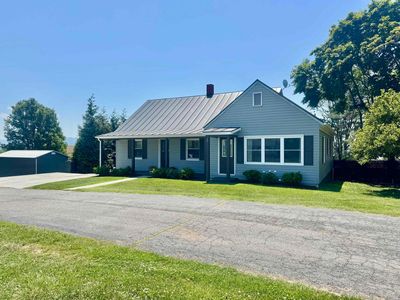 29 Maple Hill Ln