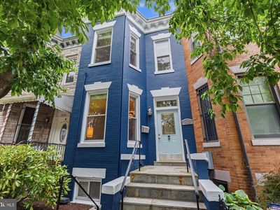 1032 Kenyon St NW