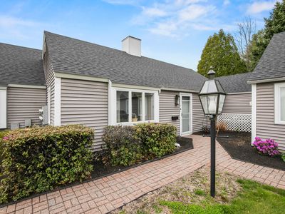 13 Colonial Way #13