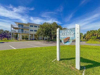 36 Sea Breeze Dr APT 6