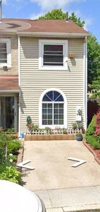 75 Benjamin Dr