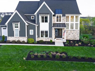 1016 Valley Crossing Dr