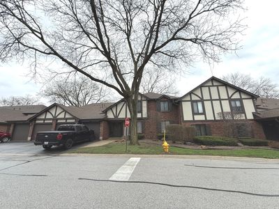 Property at 11301 Sycamore Ln #64B, Palos Hills, IL