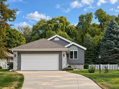 5734 Heather Ridge Dr