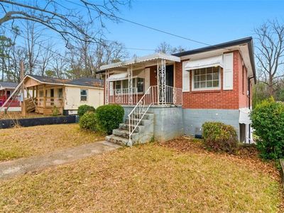 165 Burbank Dr NW