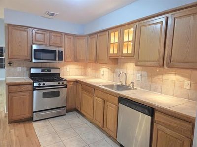 27 Jewett Ave