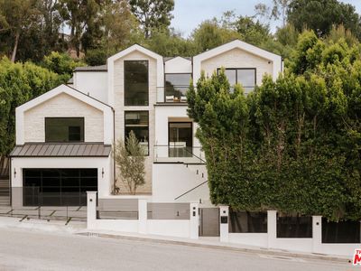 2878 Deep Canyon Dr